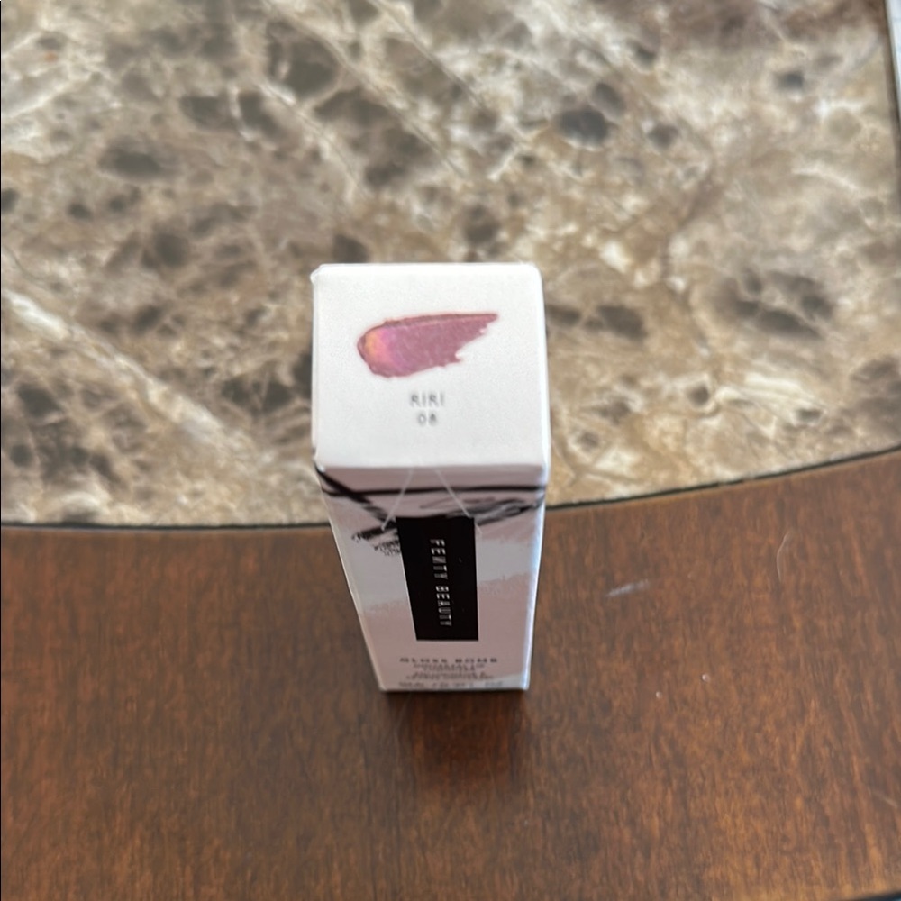 RiRi 08 - Fenty beauty gloss bomb